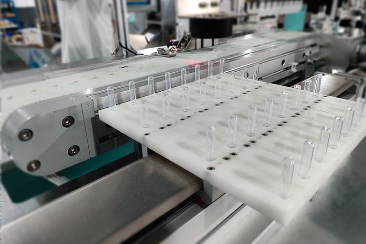 自动化点胶机装备的应用与优势