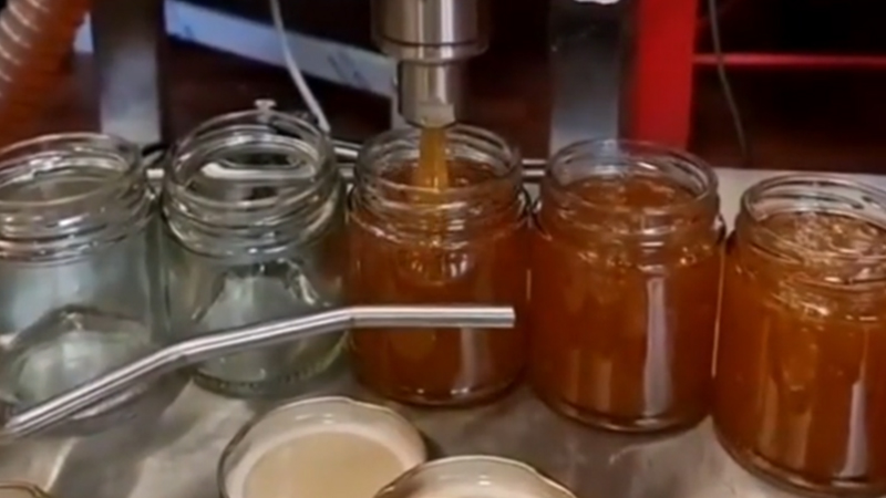 酱料自动包装机助力酱料食物企业实现高效、卫生生产